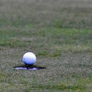 Golf: Jim Patterson aus Southampton spielt auf zwei der letzten drei Löcher ein Birdie und qualifiziert sich für die US Senior Am Championship