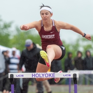 Pista WMass D1: Las chicas de Amherst superan a Northampton y se llevan el campeonato del oeste de Massachusetts (FOTOS)