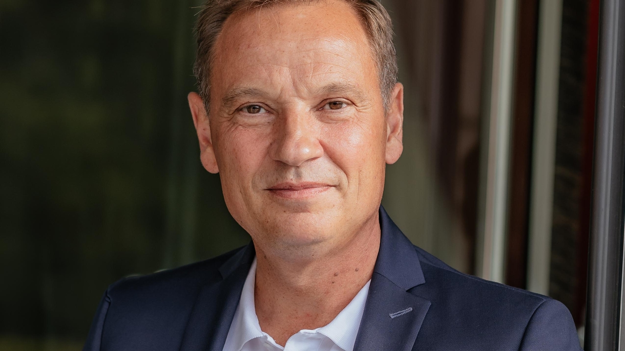 Thorsten Schulz assume, Lennart Harendza sai: Mais uma mudança no topo da MAGNA Global Mediaplus