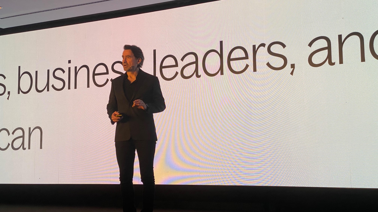 Empresa do Grupo DuMont: Lançamento completo de sistema operacional para a plataforma MarTech.