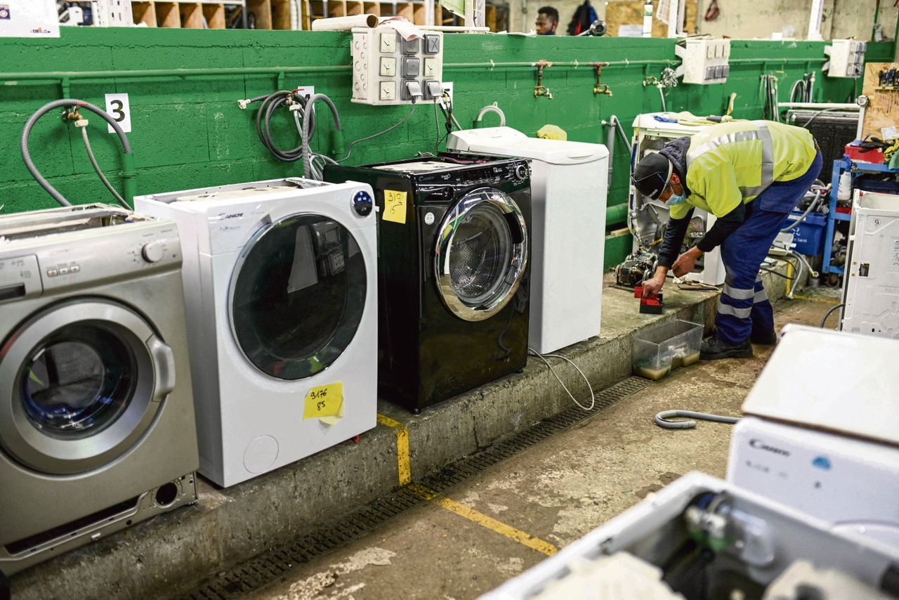 « Nos structures sont des outils pour réparer des vies » : jusqu’à 1 000 emplois menacés à Envie, le spécialiste de réemploi d’appareils électroménagers