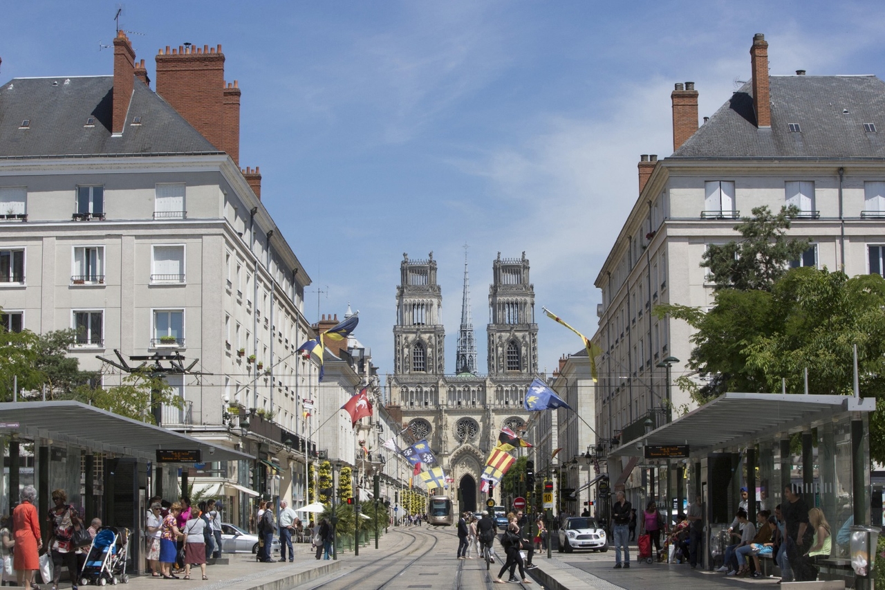 In Orléans, stickers declare “Muslim-free zones,” an investigation is opened