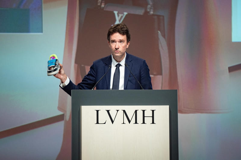 Loro Piana: ¿Por qué la empresa propiedad de LVMH, dirigida por el hijo de Bernard Arnault, está bajo "administración judicial" en Italia?