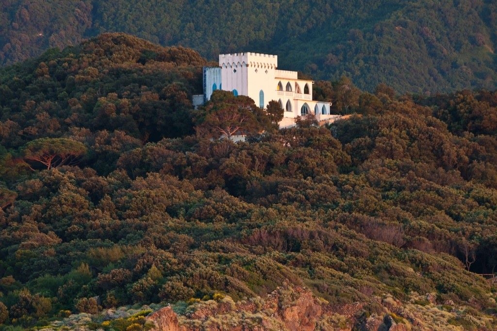 Rezensionen, „Bellissima“: in Viscontis Villa auf Ischia zwischen Theater, Kino und Literatur