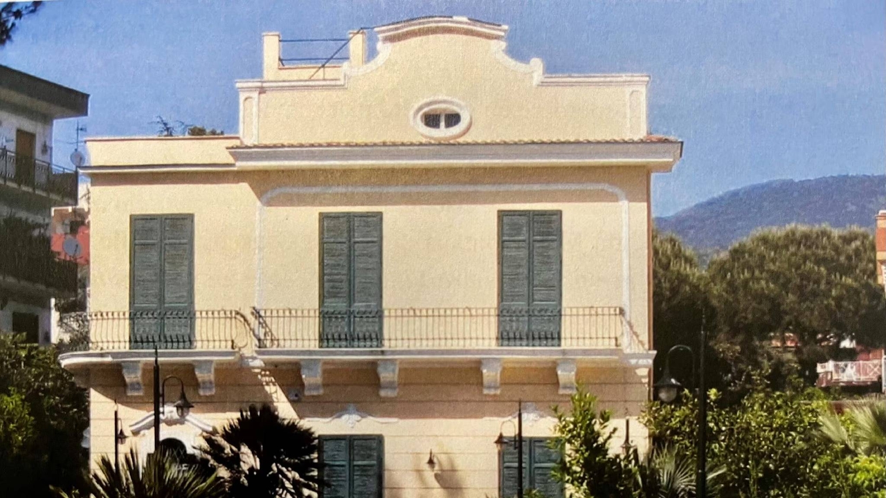 Enrico De Nicola, de villa van de eerste president van de Republiek in Torre del Greco wordt een cultureel centrum