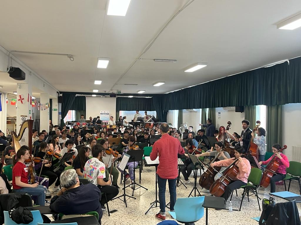 Muziek van Ensembles, in Paestum duizenden studenten van scholen uit heel Campanië