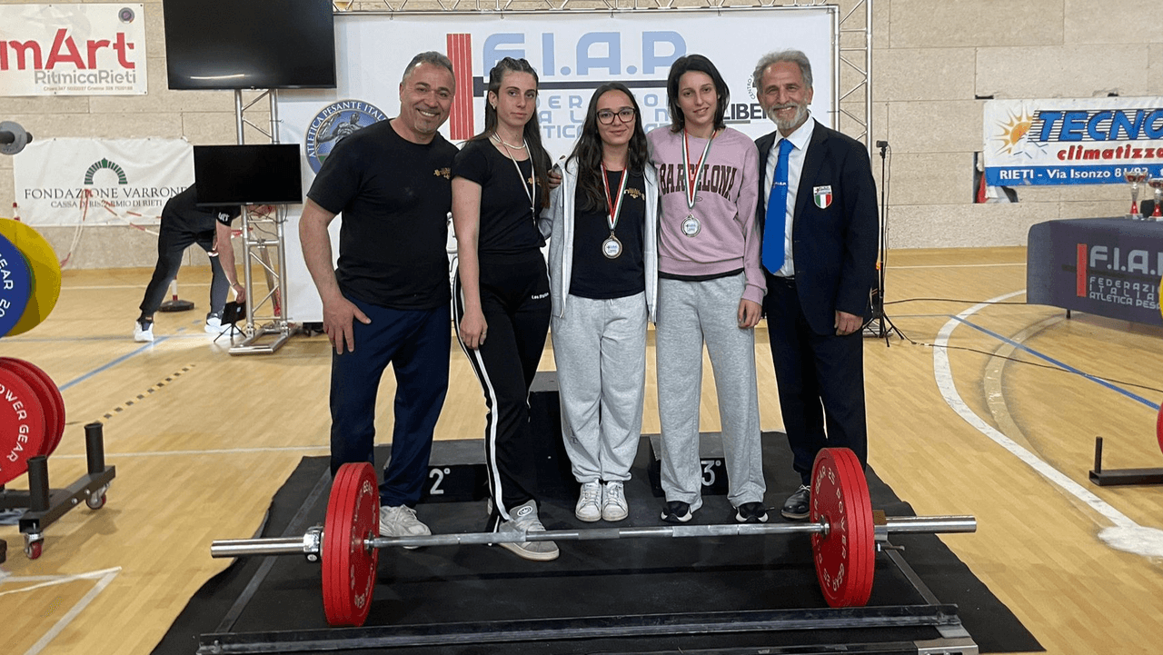 Ischia Powerfit schittert op de Italiaanse Women's Powerlifting Cup in Rieti: podium voor twee atleten