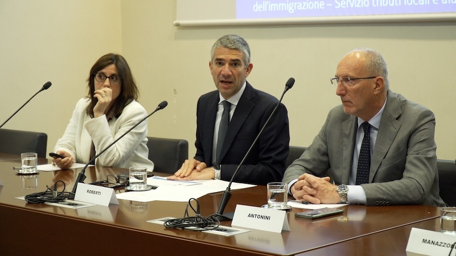 Ilia : Roberti, à partir du 26/5, vous pouvez demander une réduction sur votre première résidence secondaire