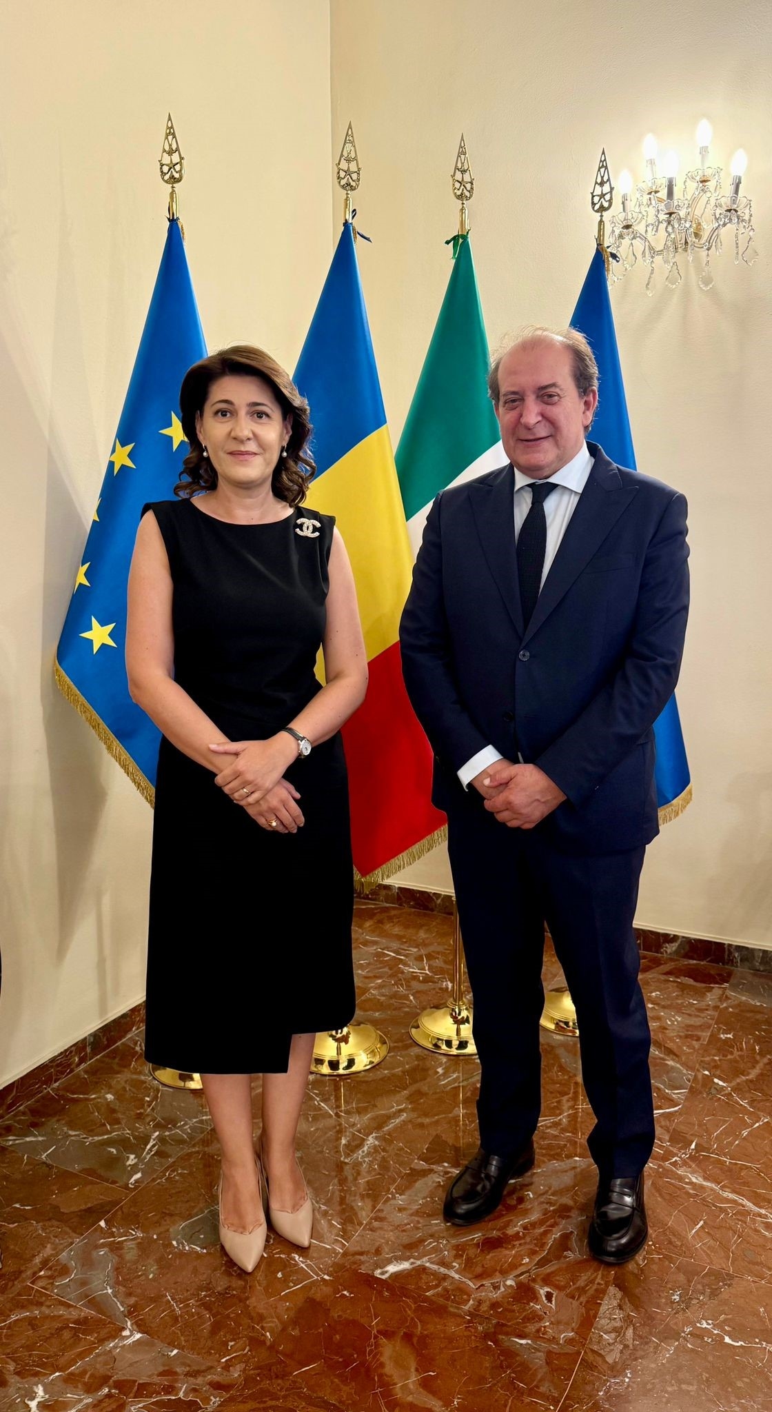 Le secrétaire général de la CEI, Franco Dal Mas, rencontre l'ambassadrice Gabriela Dancău à Rome