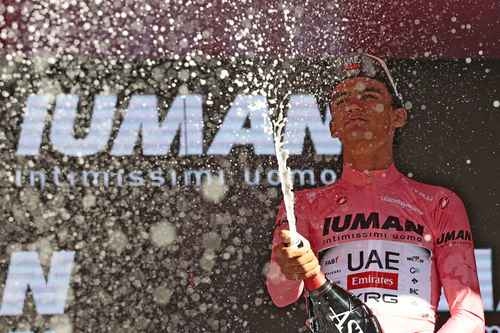 Isaac del Toro efsanevi Giro d'Italia'da tarih yazıyor