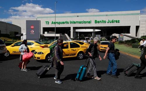 Sheinbaum versichert, dass die Taxifahrer von AICM während der Copa del Rey 2026 nicht betroffen sein werden.