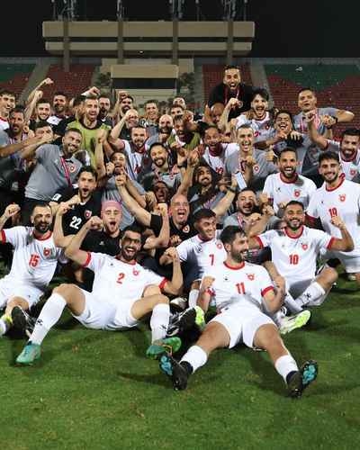 Jordanië en Oezbekistan verzekeren zich van historische plaatsen op het voetbaltoernooi.