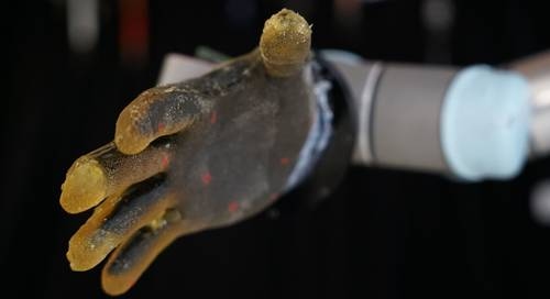 Basıncı, sıcaklığı ve acıyı algılayabilen robotik deri geliştirildi