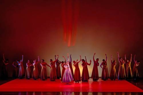 The TCUNAM proposes a “vertiginous” Carmina Burana