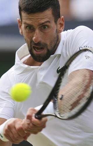 Nole leidet mehr, steht aber schon im Halbfinale von Wimbledon