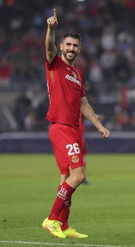 Toluca volta e pinta o Yankee Stadium de vermelho