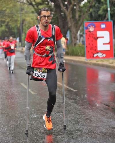 Germán de la Rosa, kanseri yendikten sonra beşinci maratonunu koşuyor.