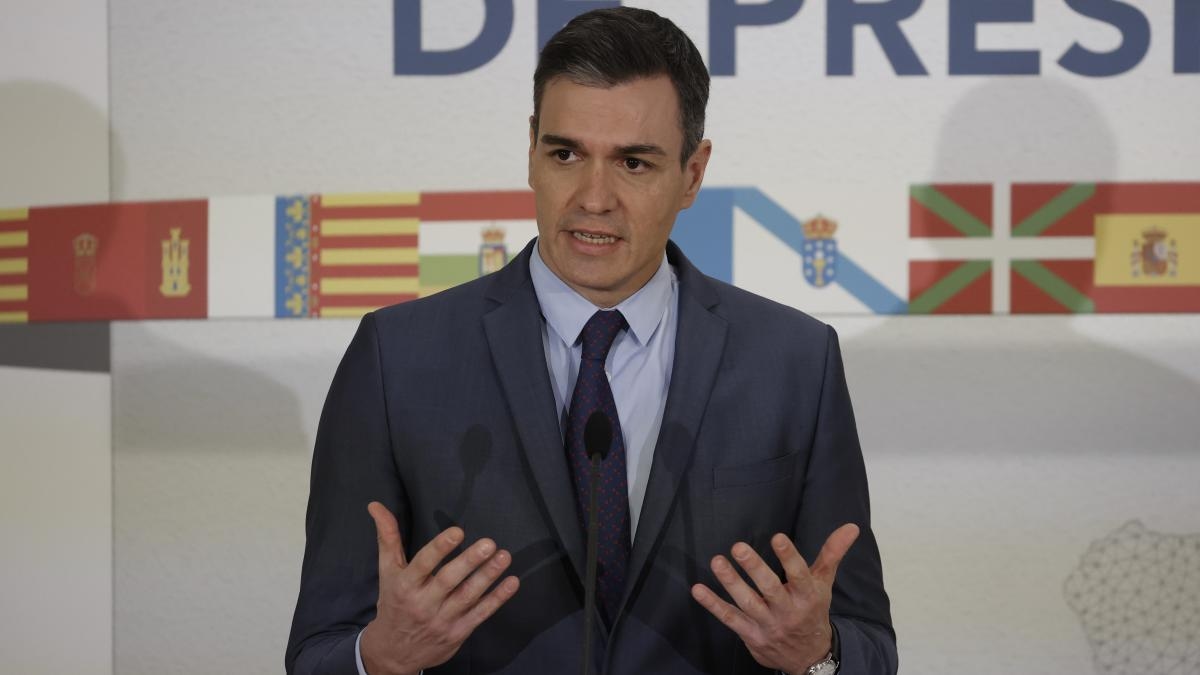 Sánchez chce złapać oddech w Barcelonie
