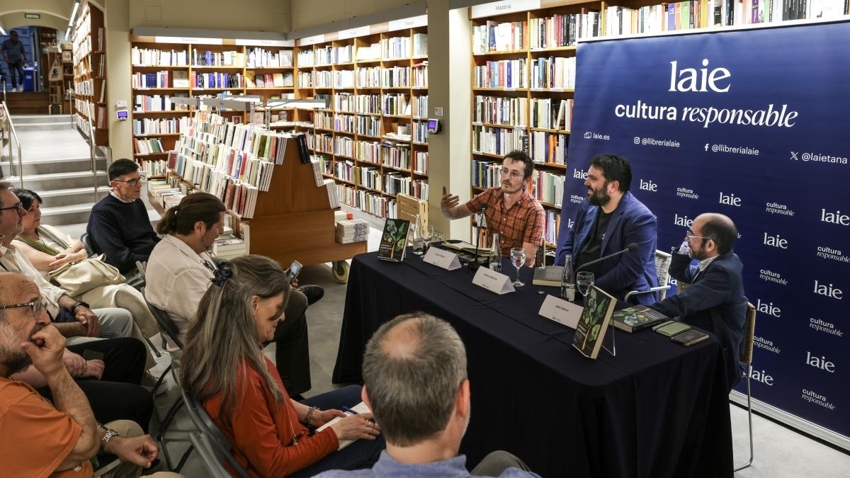 De bombas e 'jocs florais'
