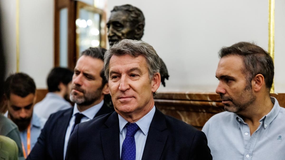 Sommige sectoren van de PP vinden de tactieken die in het debat over het Catalaans in de EU zijn gevolgd, verkeerd.
