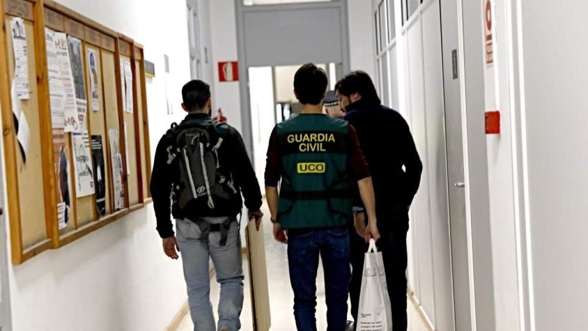 Sterke spanningen tussen het ministerie van Binnenlandse Zaken en de UCO: een wespennest waar maar weinigen in durven te woelen.