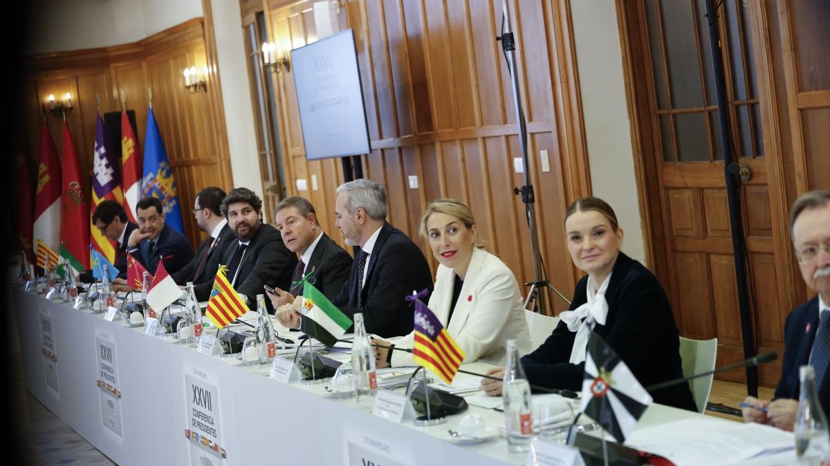 I baroni del PP sfidano Sánchez e minacciano di annullare la conferenza dei presidenti.