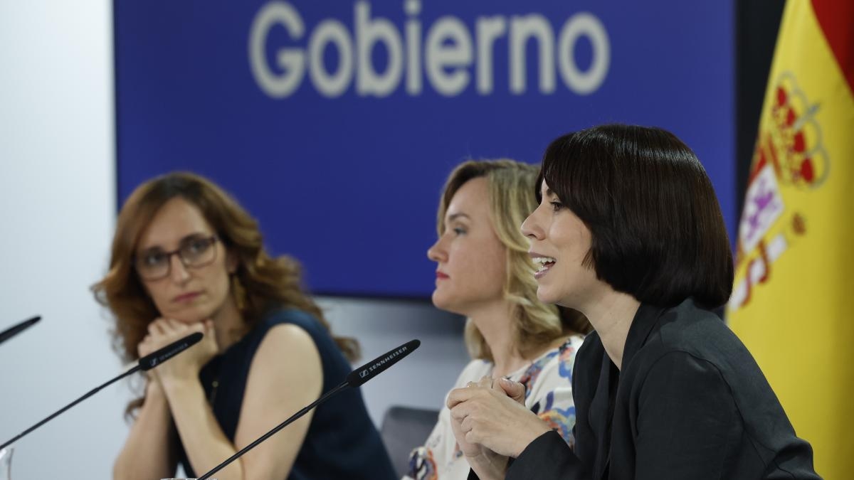 Halk Partisi (PP), Barselona'daki bölge toplantısında finansman tartışmasını gündeme getiriyor.