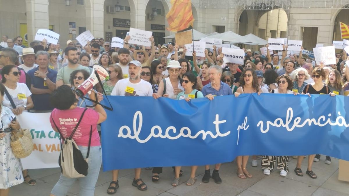 Le chiavi della legge che 'protegge' l'insegnamento del valenciano e che Vox vuole modificare