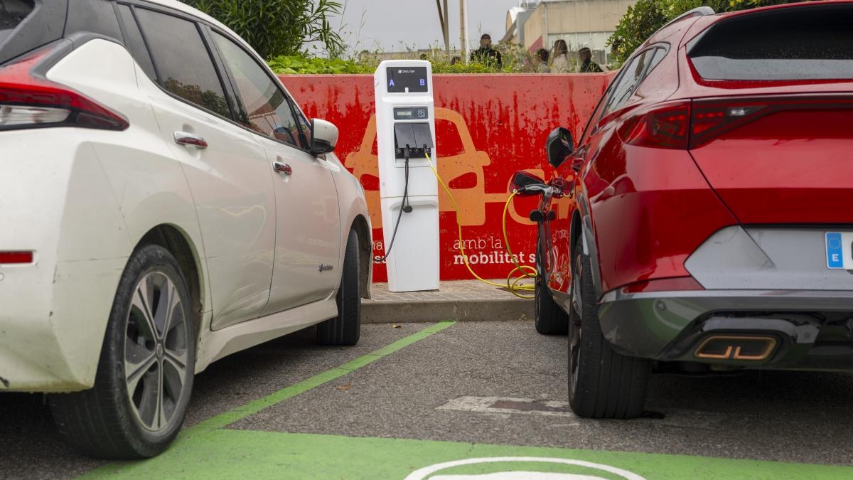 Elektrische auto's zijn voor 8 op de 10 kopers onbetaalbaar vanwege de prijs.
