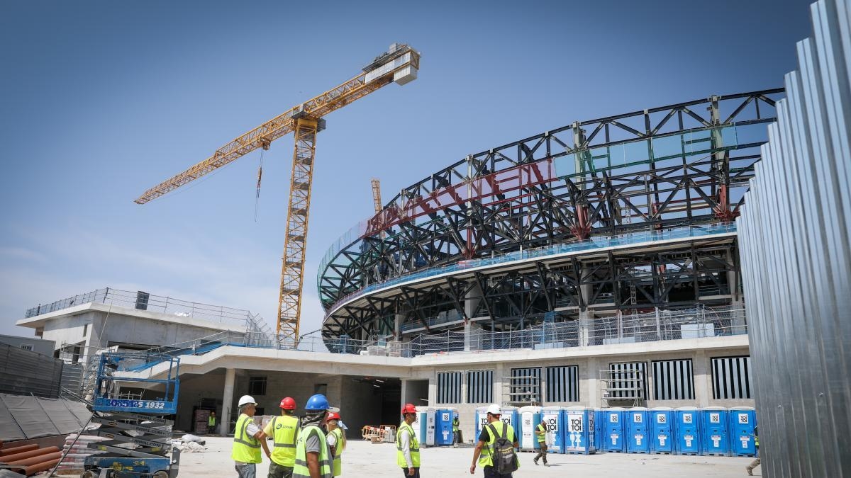 Dziesięć chaotycznych miesięcy, które sprawiły, że powrót na Camp Nou był nieprzewidywalny