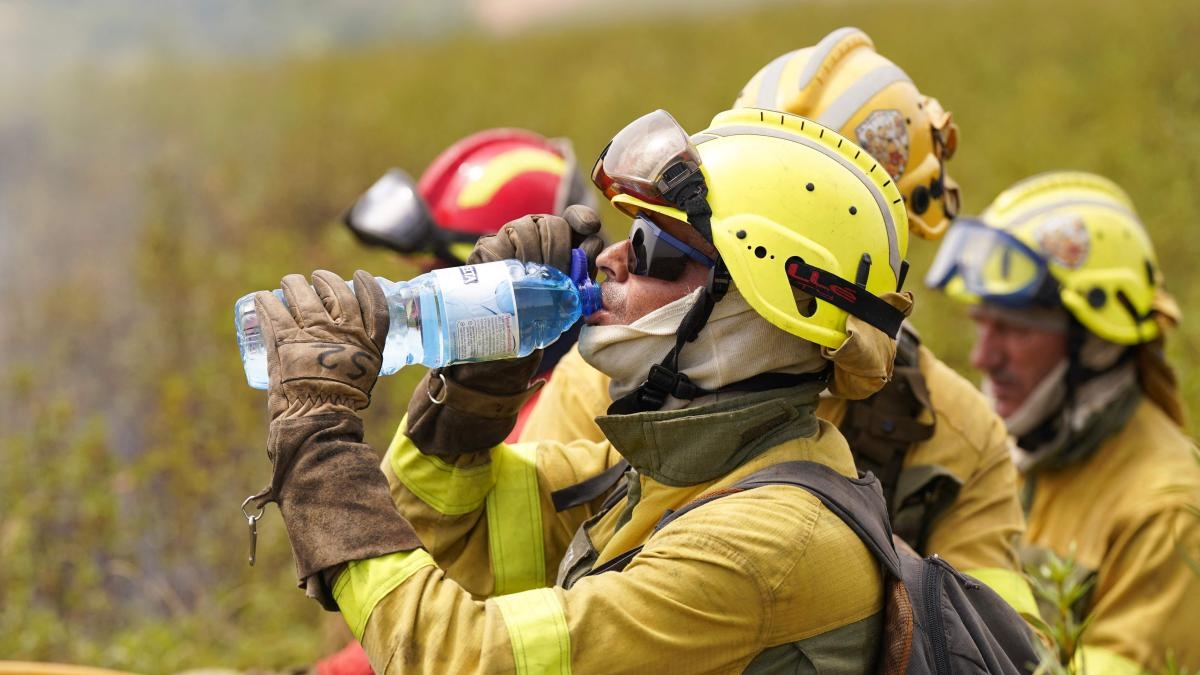 Los incendios avivan la bronca política y rebrota la tensión entre Gobierno y PP