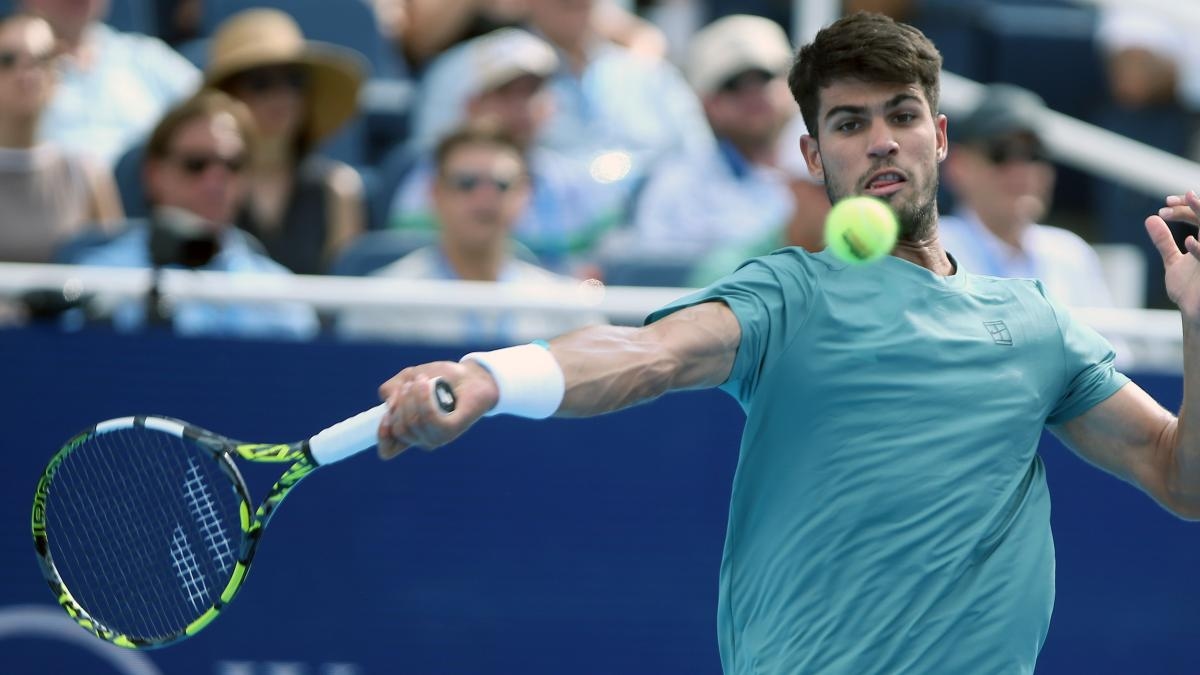 Alcaraz outlasts Rublev, and Sabalenka falls to Rybakina, losing her championship title.
