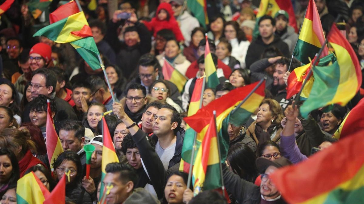 Bolivia se acerca a una segunda vuelta que pondría fin a dos décadas de socialismo