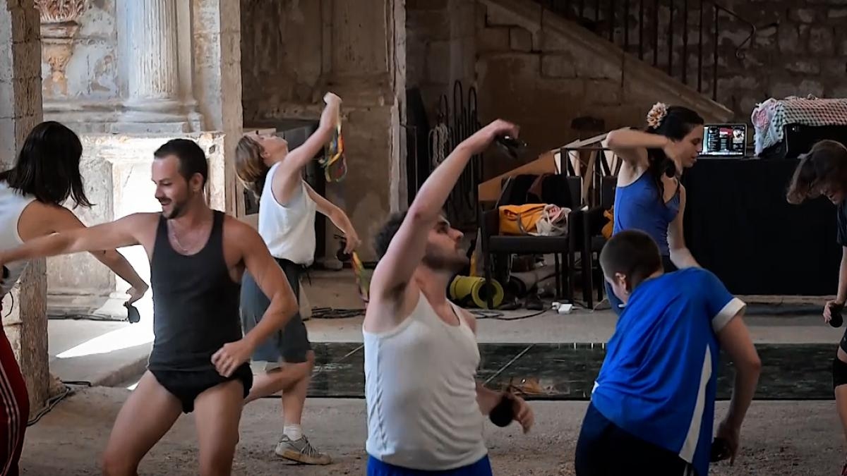 'La danza de las desposeídas': el arte de invocar al pasado para bailar con él en el presente