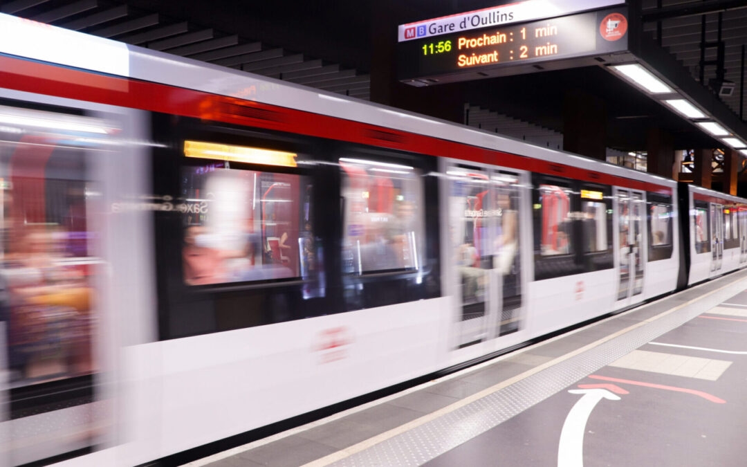 "Es un motivo de alegría": el Partido Comunista Francés apoya la propuesta de Aulas de transporte público gratuito