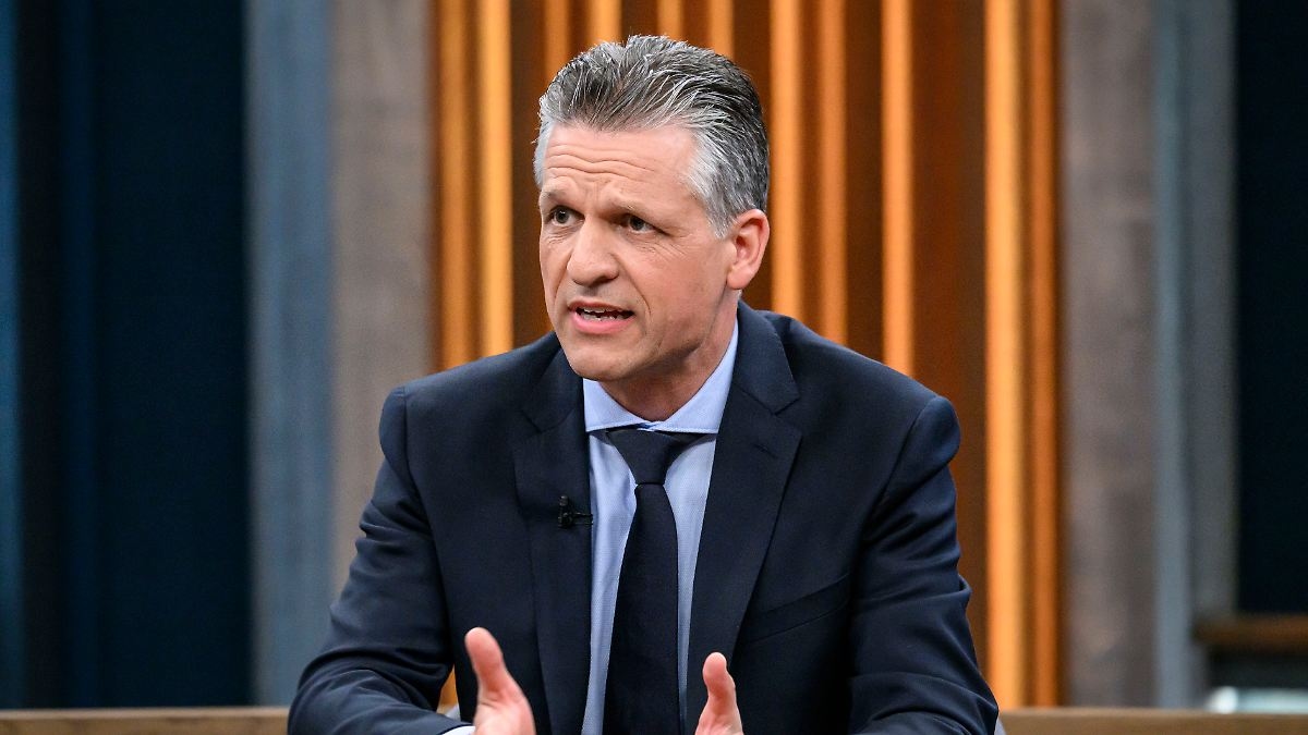 Checks "as short as possible": Head of the Chancellery outlines future asylum policy