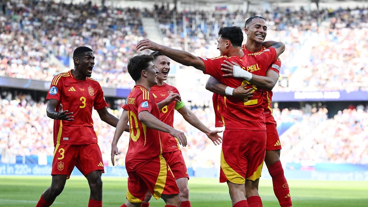 Arranque goleador del Europeo sub-21: España se queda con el 2-0, pero lo celebra
