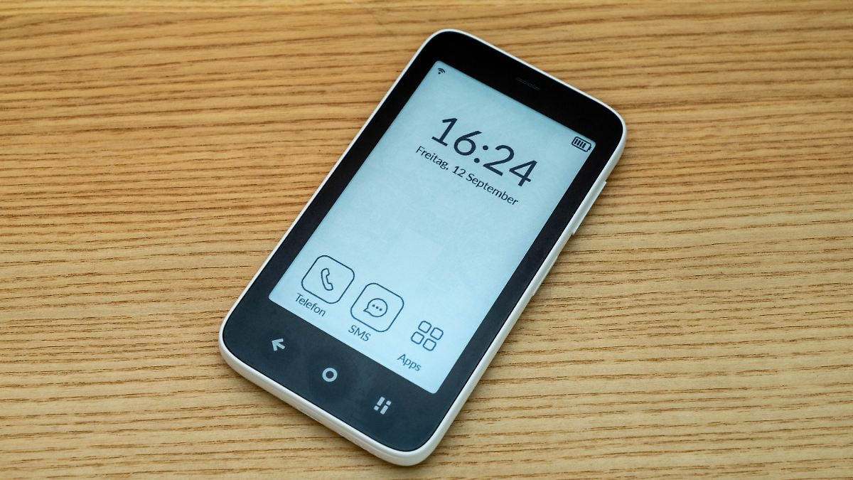 Minimalism without Google and AI: The Mudita Kompakt is the ideal "anti-smartphone"