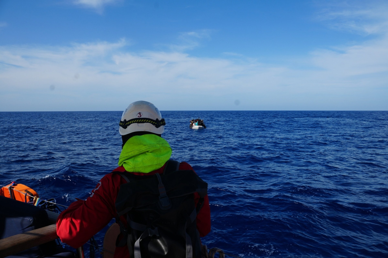 Mediterrâneo | Navio de resgate alemão traz três mortos para Lampedusa