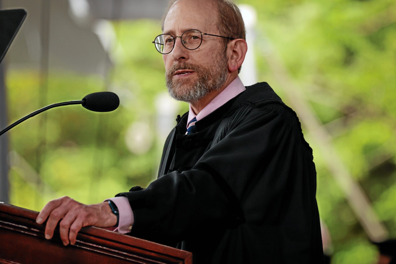 Harvard kontra Trump | Prezydent Harvardu Alan Garber staje się twarzą ruchu oporu