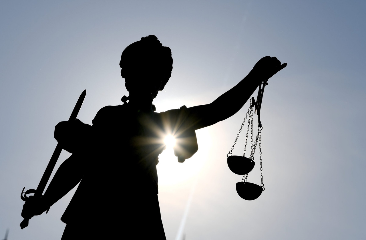 Justice | With Instagram for the rule of law