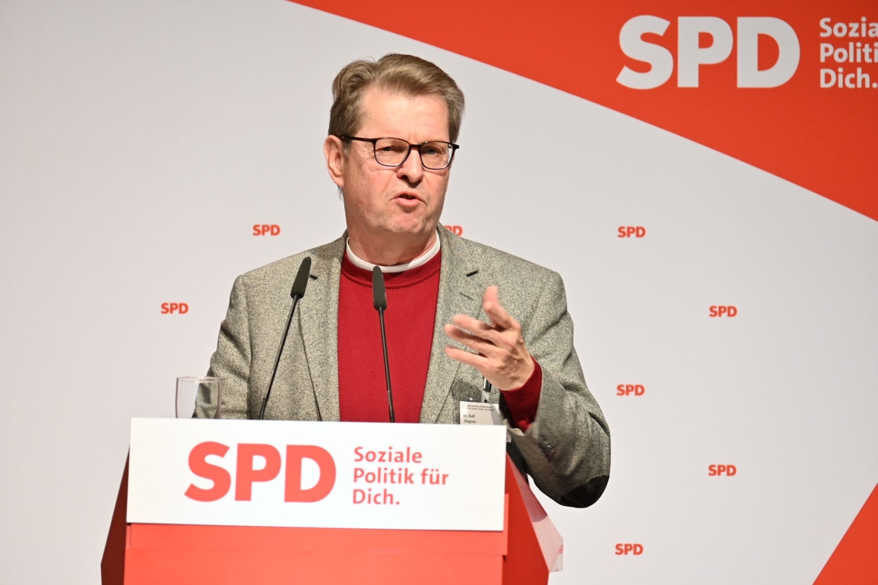 SPD Manifesto | Dispute over SPD Peace Manifesto: Defense instead of arguments