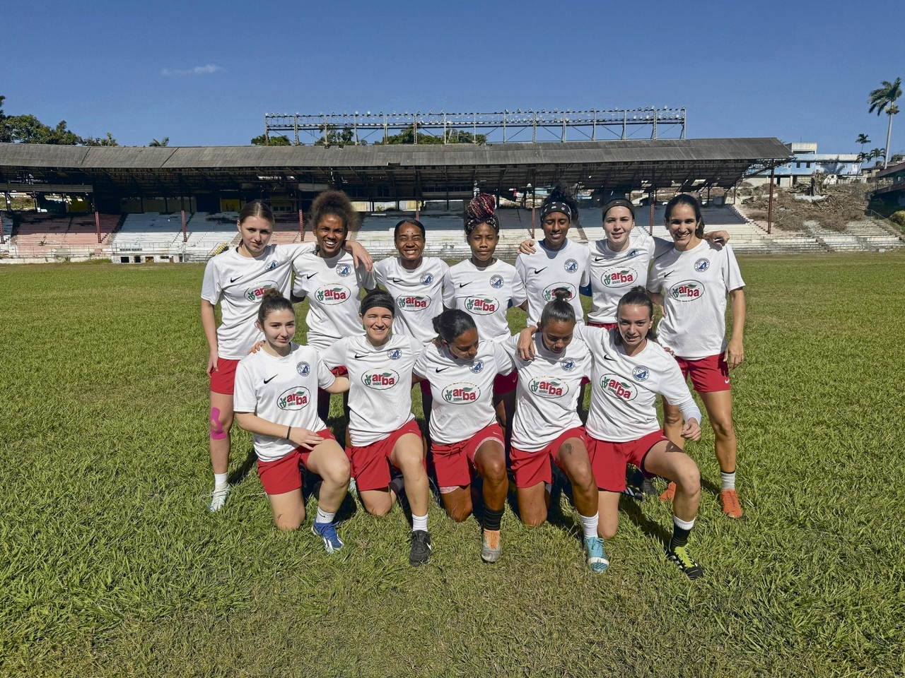 Women's football | "It felt much more like a community"