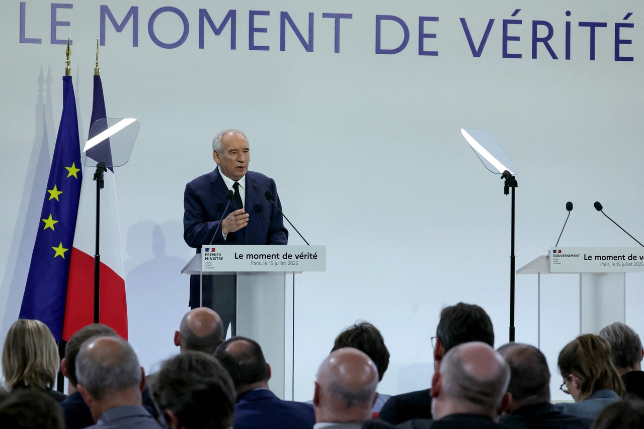 Planes presupuestarios en Francia | Los ricos se salvan, y las masas son desplumadas