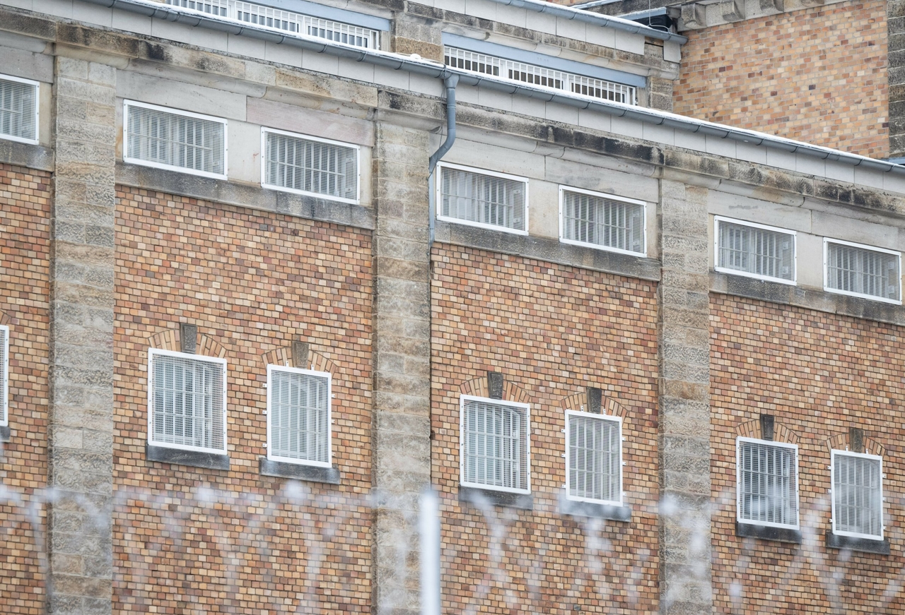 Correctional system | Simply abolish prisons