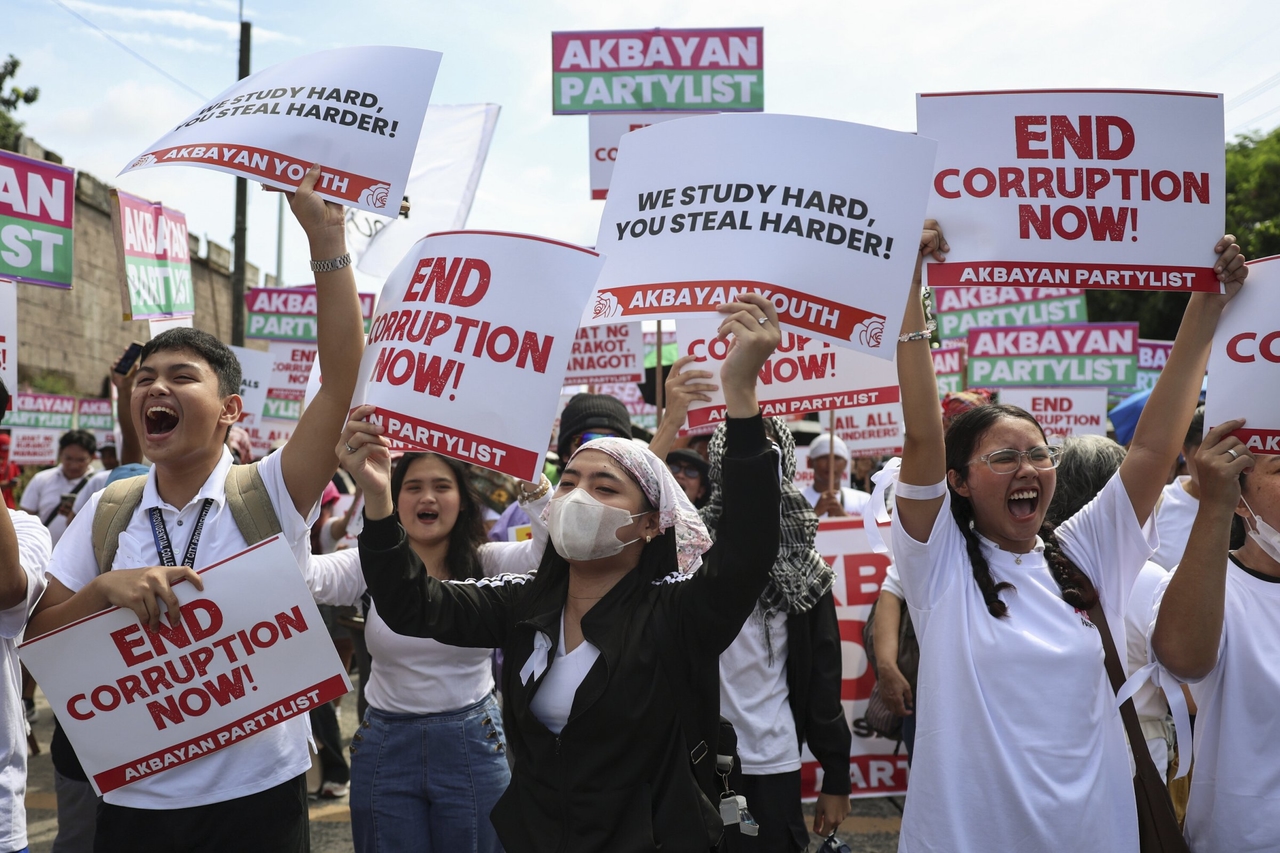 Sudeste Asiático | Filipinas: Protestas masivas contra la corrupción en las labores de socorro tras las inundaciones