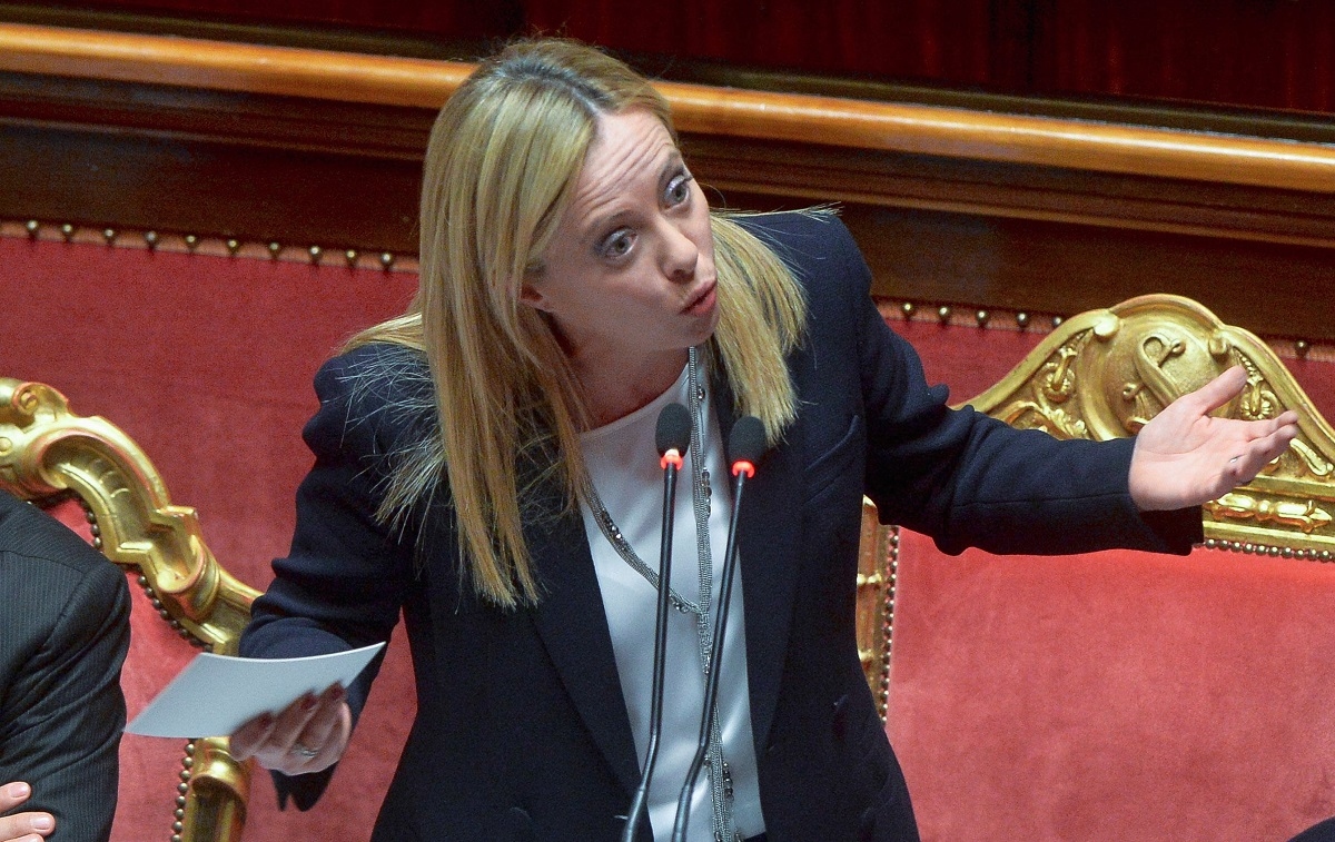 Scontro acceso tra Meloni, Schlein e Conte alla Camera: la sanità al centro del question time