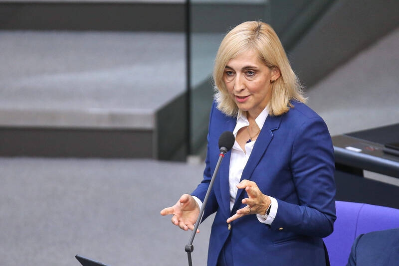 Budget 2026 : le ministre souligne la nécessité d’une réforme et le rôle des pharmacies
