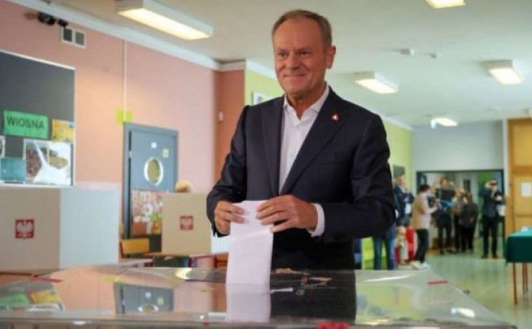 Il biralista è aperto a Poisky, il confine all'altro cerchio seleziona il presidente