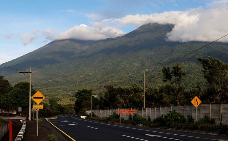 L'eruzione del vulcano Fuego vicino al Guatemala è completata, dopo circa 30 sati
